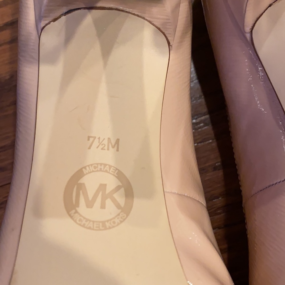 Michael Kors Davis Patent Pump - Picture 9 of 11